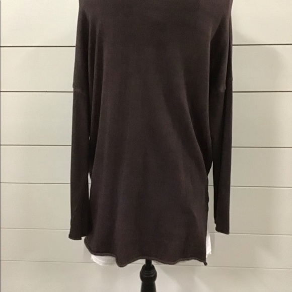 Boxy V-Neck Sweater - Picture 3 of 3